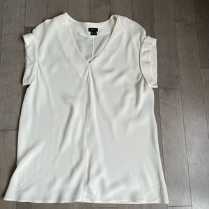 Theory Sz M white short sleeve blouse. Like new